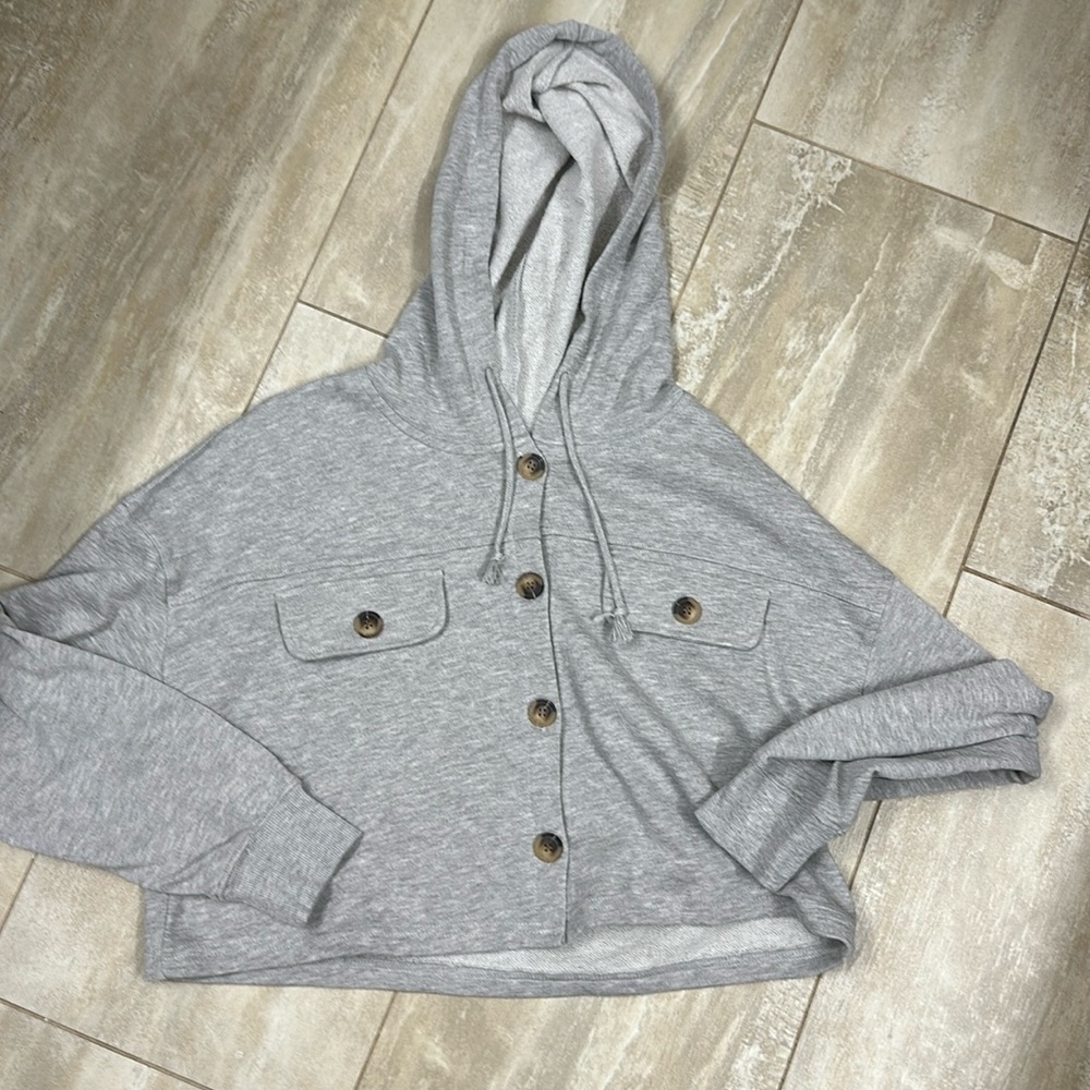 Women’s crop button up hoodie L nwt